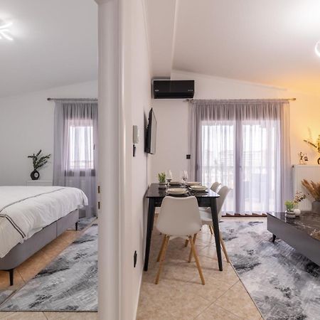 Luxury Central Apartment 2 Xanthi Exterior photo